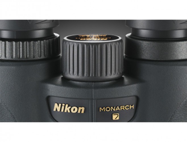Бинокль Nikon Monarch 16x56 BAA836SA Roof | ED (Extra-low Dispersion) Черный
