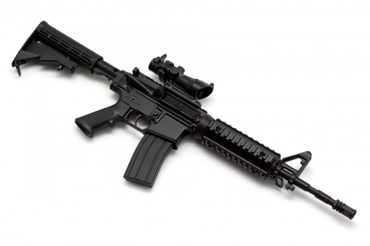 Модель сувенирная в виде оружия Microgun L M4A1 RIS телескопический приклад оптический прицел