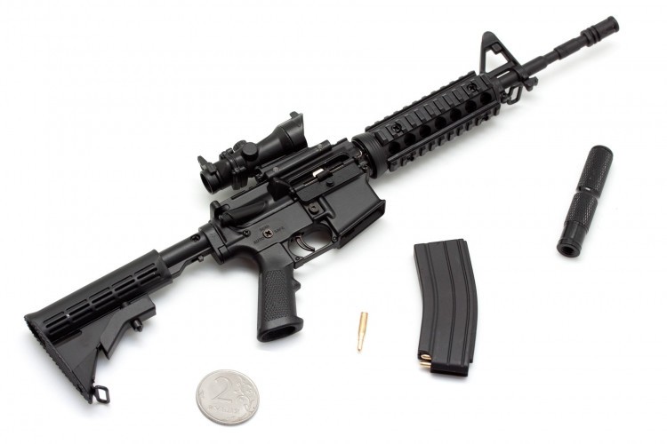Модель сувенирная в виде оружия Microgun L M4A1 RIS телескопический приклад оптический прицел