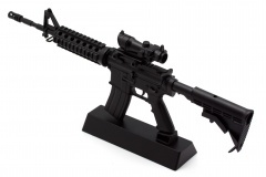 Модель сувенирная в виде оружия Microgun L M4A1 RIS телескопический приклад оптический прицел
