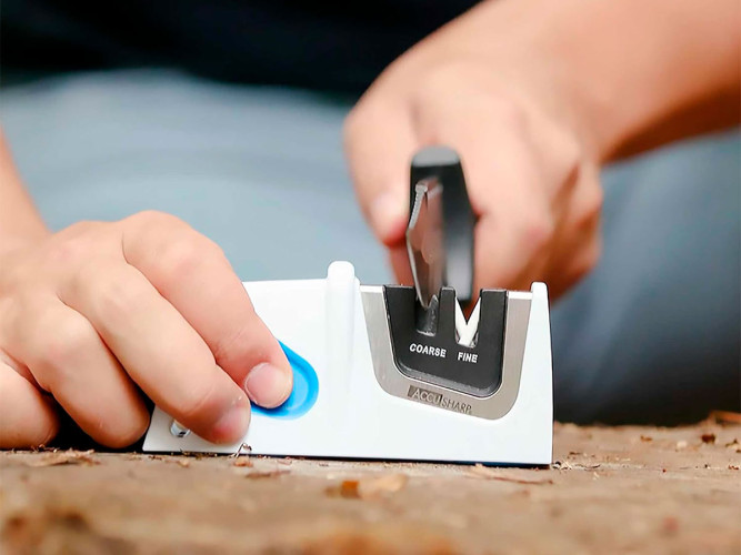 Точилка для ножей AccuSharp Compact Pull-Through, белый/голубой