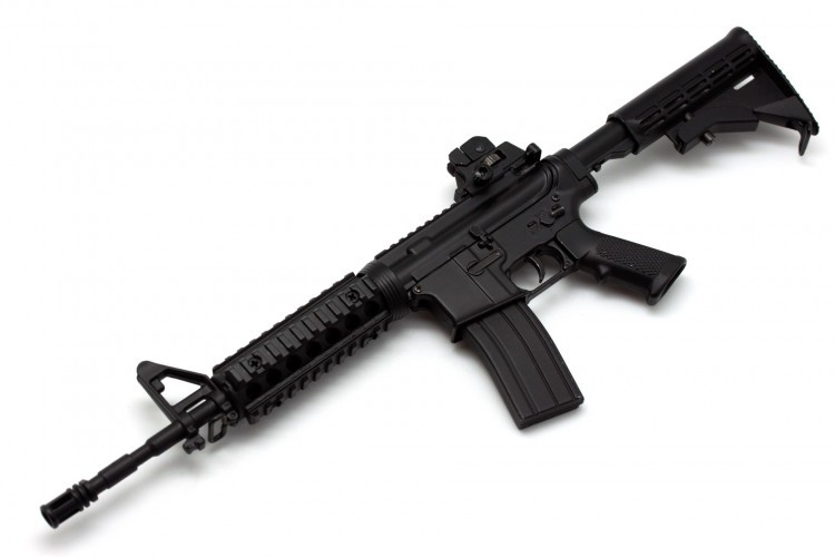 Модель сувенирная в виде оружия Microgun L M4A1 RIS телескопический приклад стандартный прицел