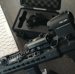 Лазерный целеуказатель Holosun Single LS117R на Weaver / Picatinny Лазер - Красный