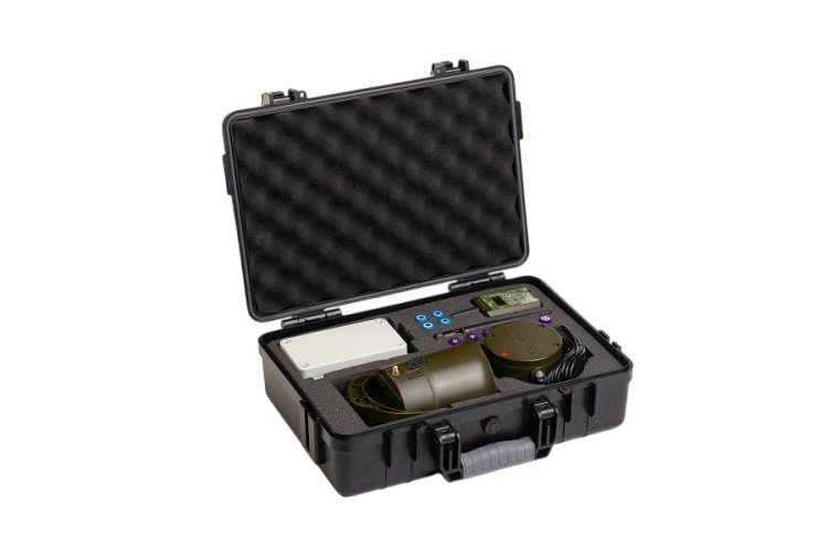 Динамики внешние Hunterhelp Альфа Wi-Fi беспроводной и Альфа проводной c ПДУ Wi-Fi в кейсе